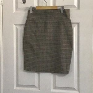 3 for $20 Lilly Morgan patterned pencil skirt